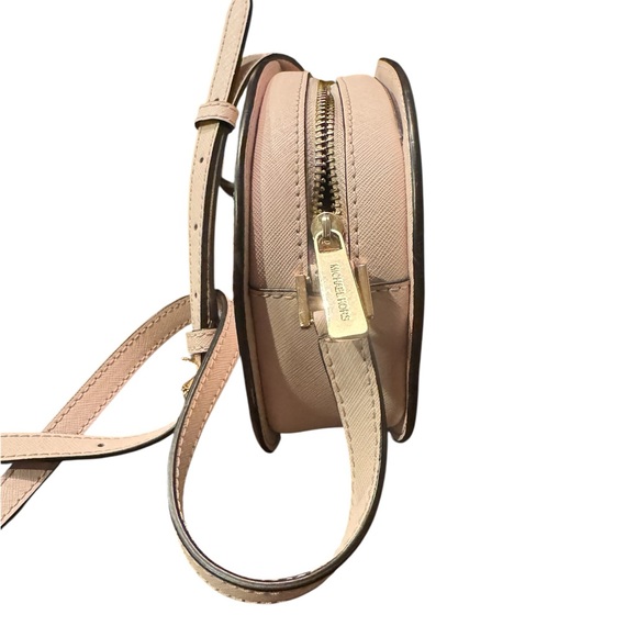 Michael Kors Jet Set Travel Medium Saffiano Leather Crossbody Bag. Blush pink